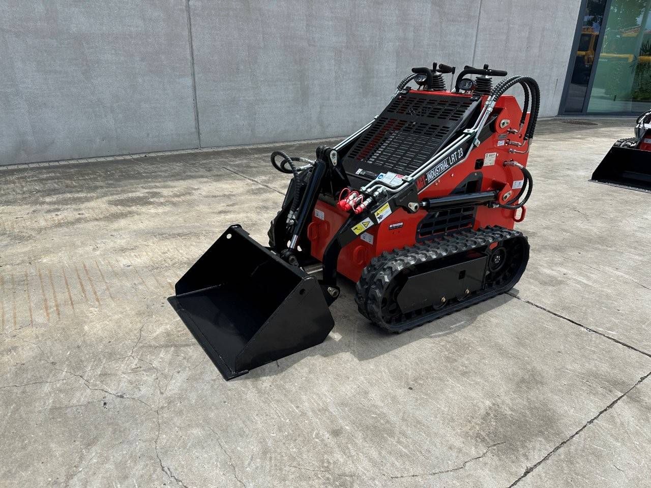 Skid Steer Loader AGT LRT23 Petrol 15hp 2025 New