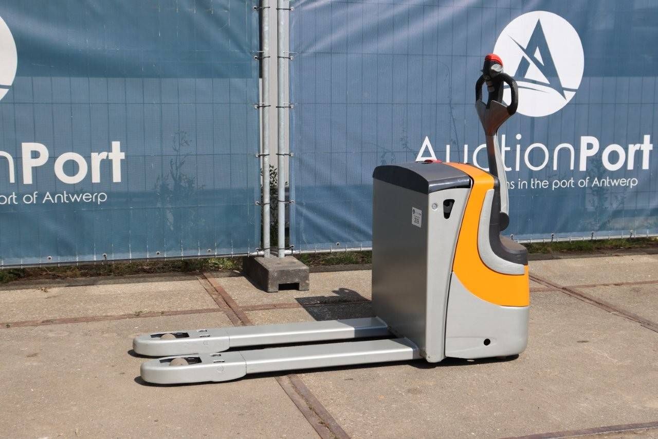 Pallet truck Still XU-18AC Electric 2016