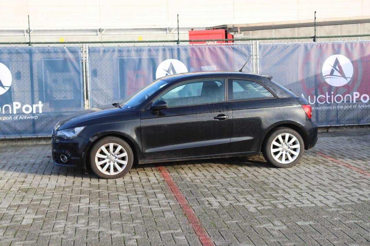 Passenger car Audi A1 Diesel 105 hp 2011 (Margin)