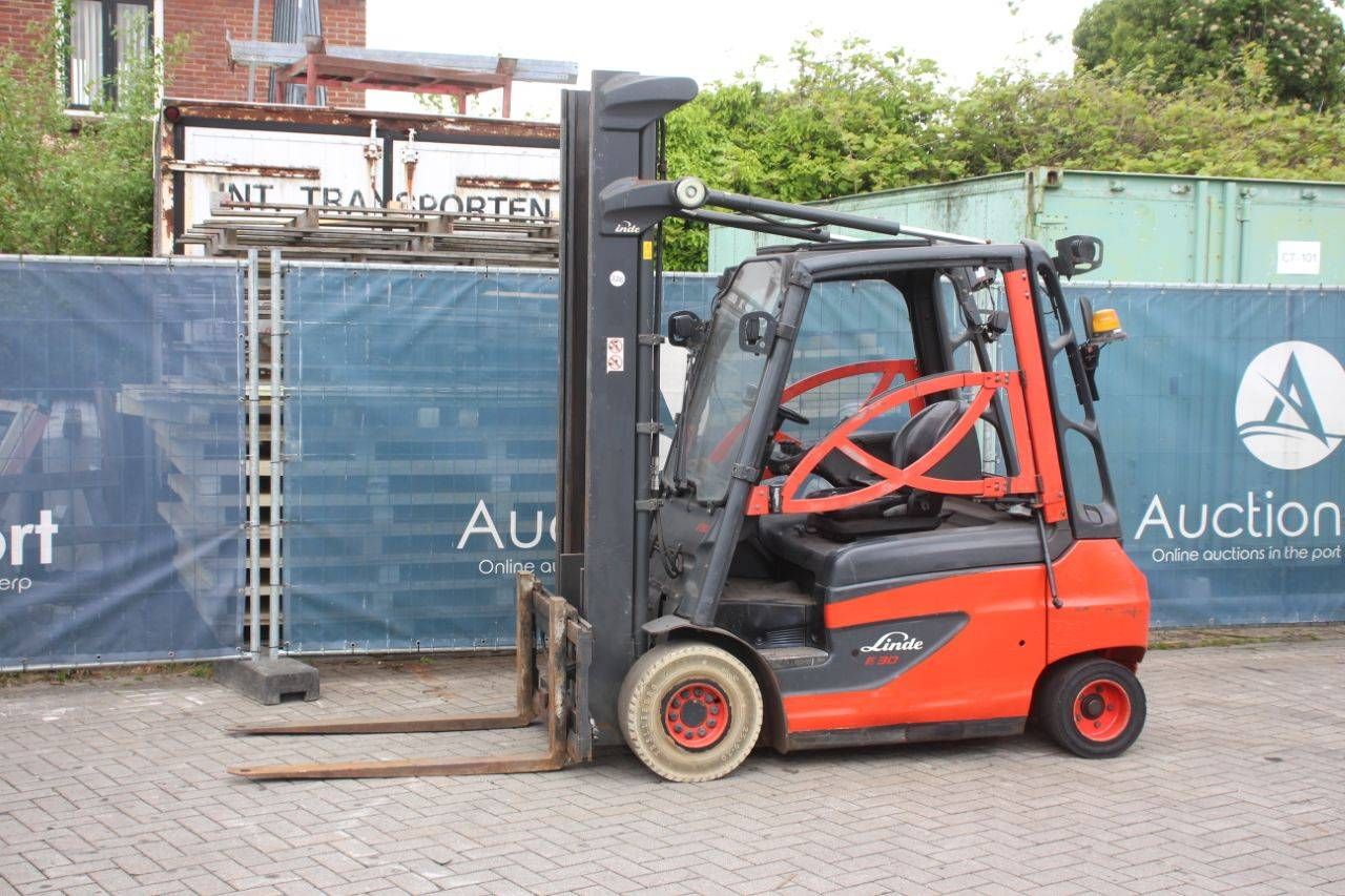 Linde E30-01 Electric Forklift 3000kg 5m 2017