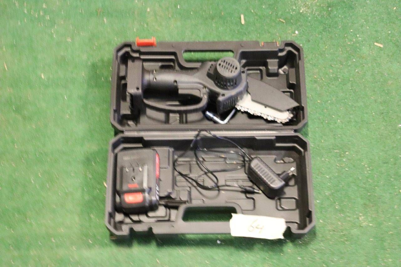 Battery Power Saw