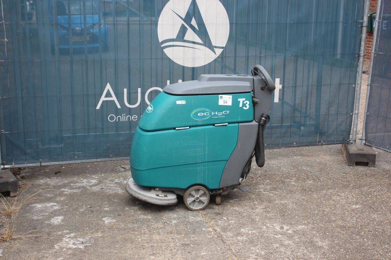 Tennant T3 Electric Scrubber 2014