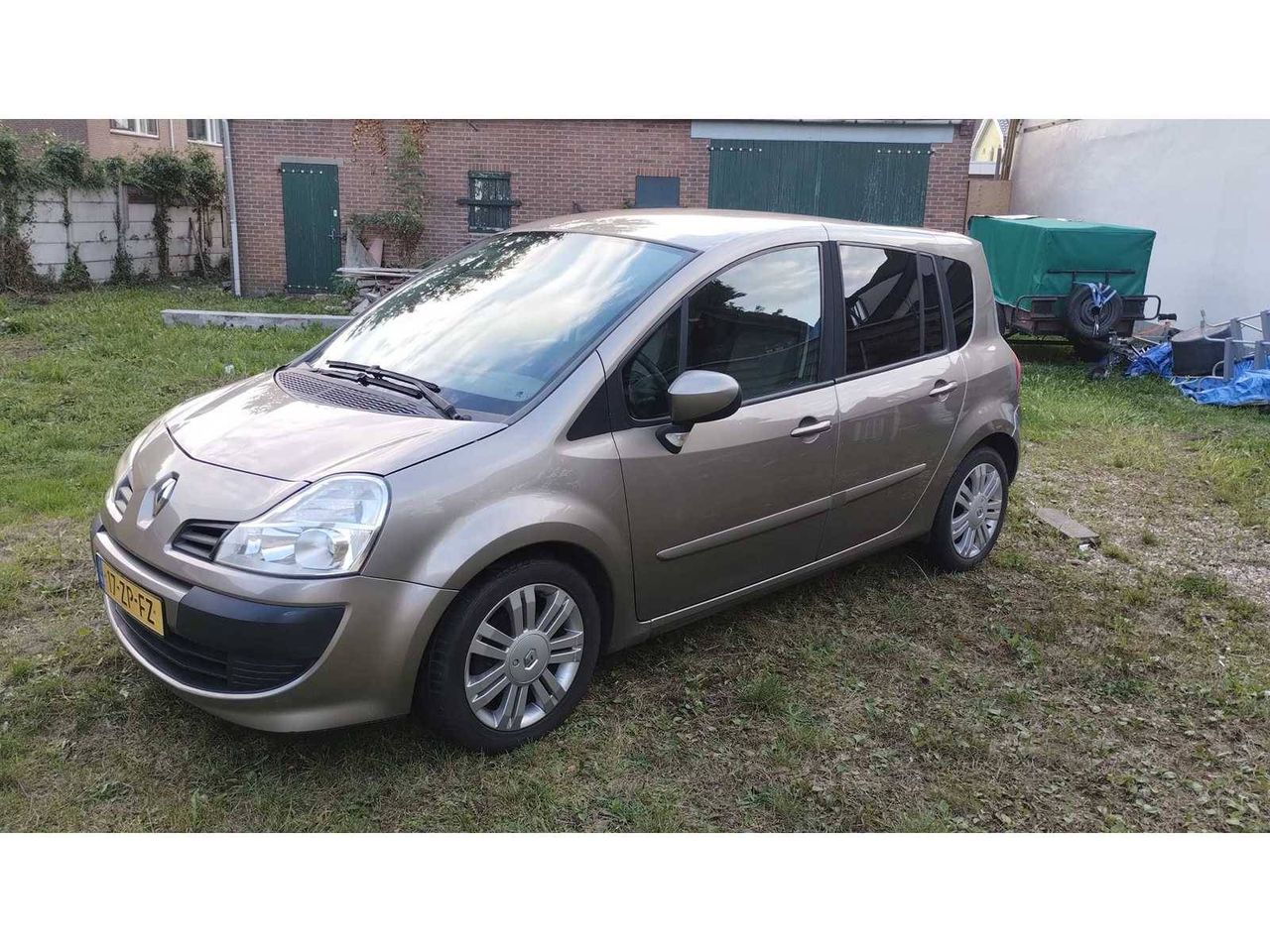 Passenger car Renault Modus Petrol 2008 (Margin)