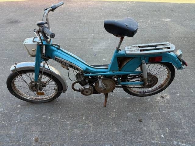 Scooter Motobecane Gasolina (Margen)