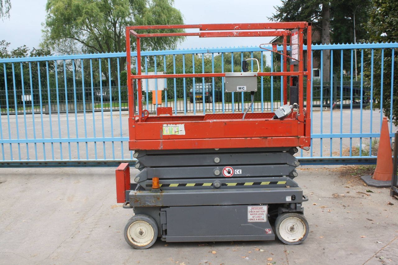 Skyjack SJ3219 Electric Scissor Lift 2014