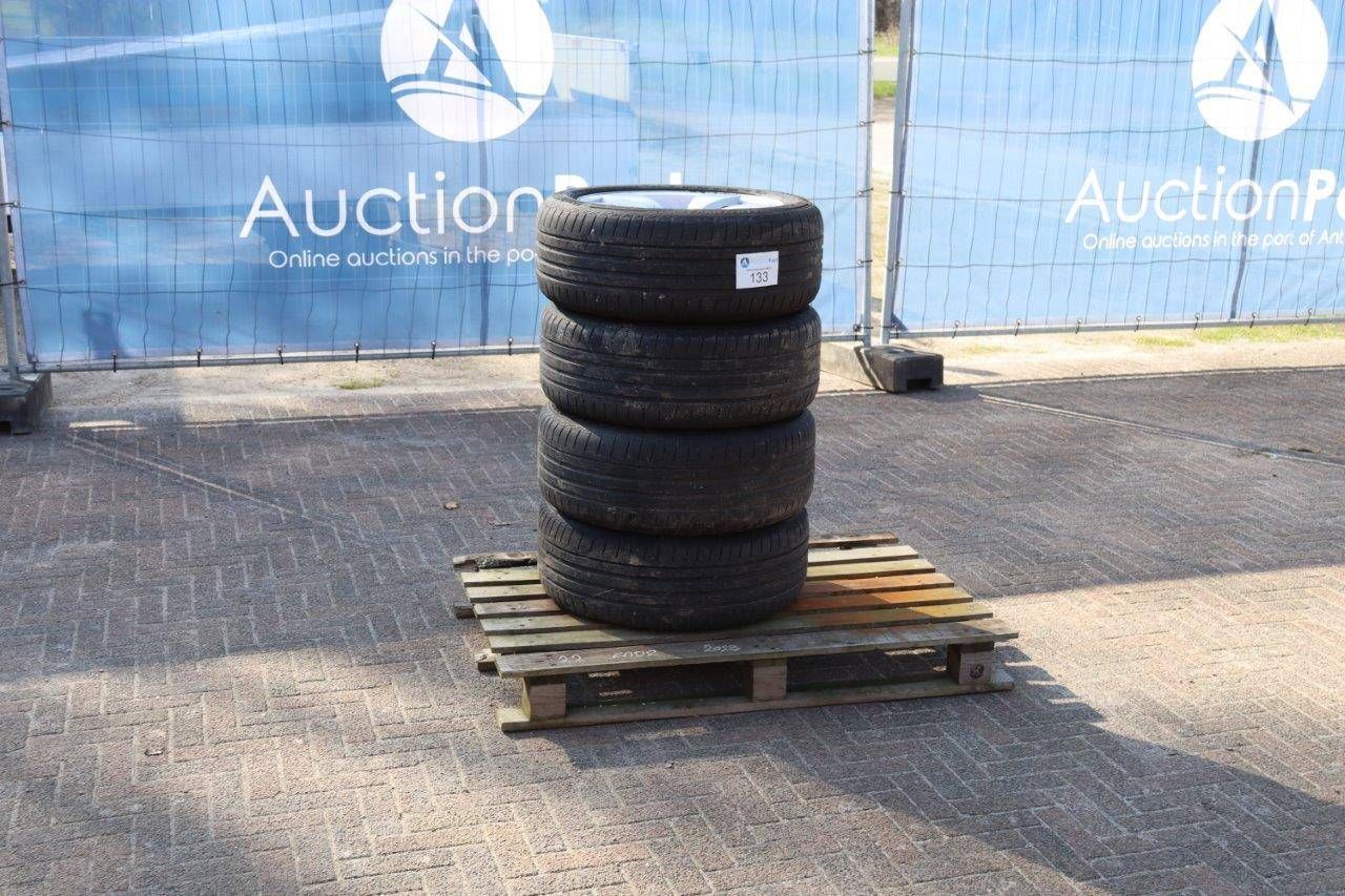 Tire set Bridgestone for BMW 225/50R17 4 pieces (Margin)