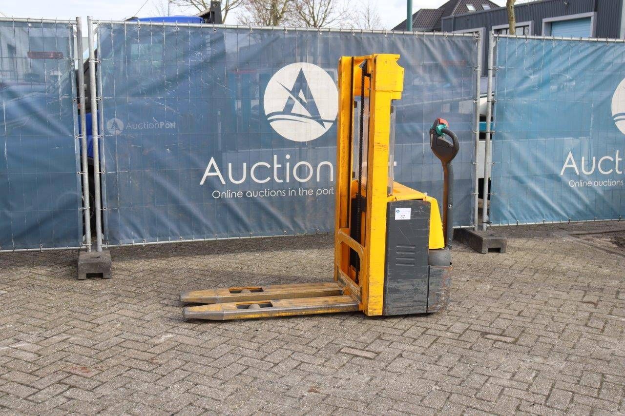 Stacker Jungheinrich EJC 110 Electric 1000kg