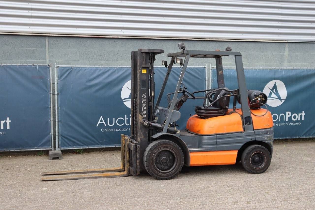 Forklift Toyota 02-6FGF-30 LPG 2750kg 4.3m 1994