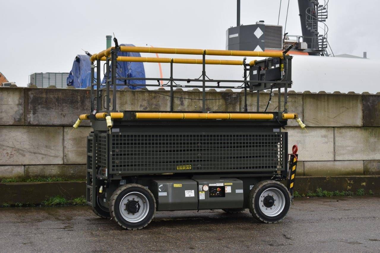 Scherenhebebühne JLG M3369 Diesel + Elektro Neu
