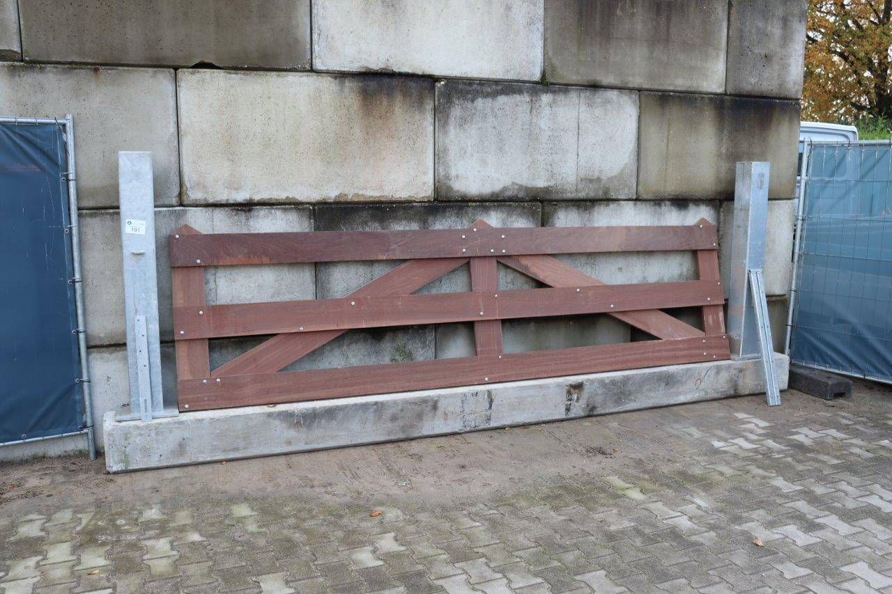 Gate New