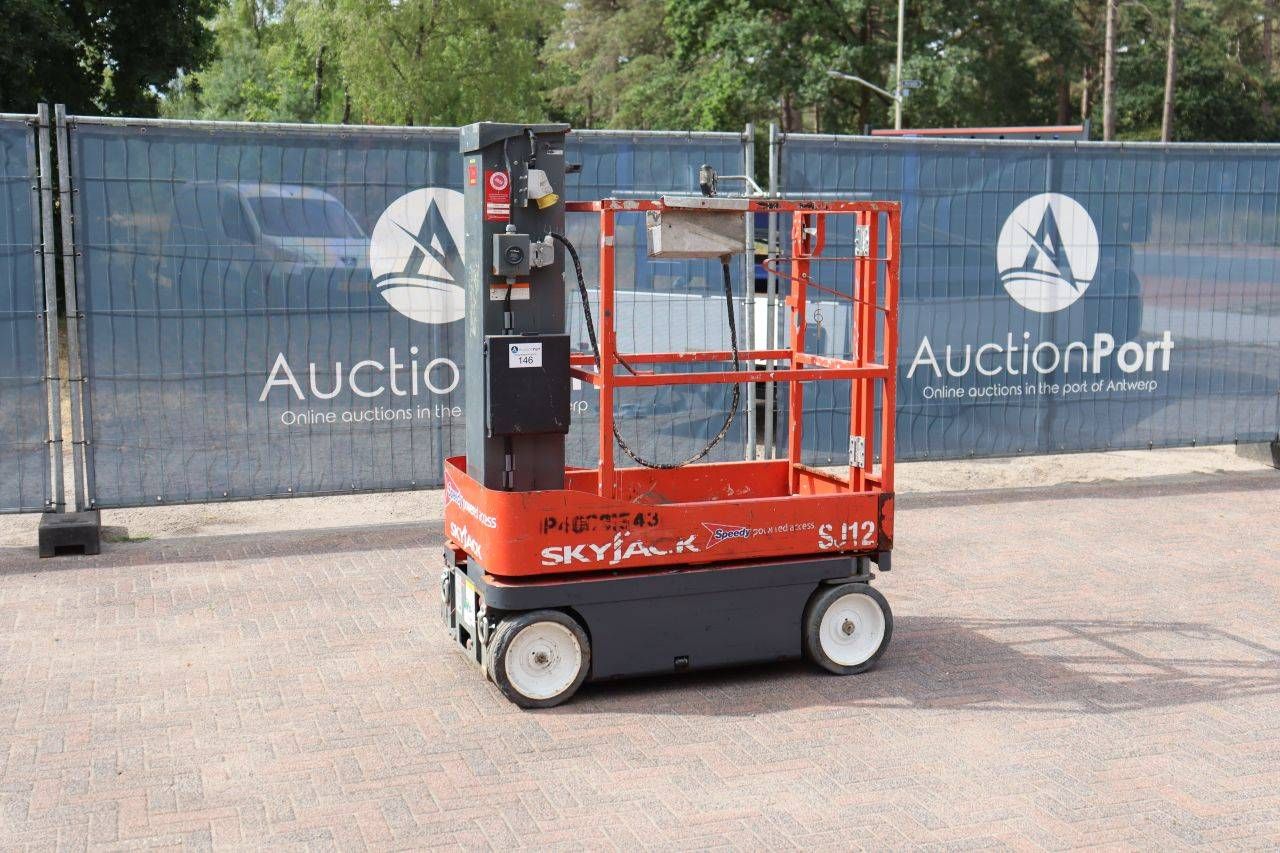 Skyjack SJ 12 Electric Mast Lift 227kg 5.66m 2018