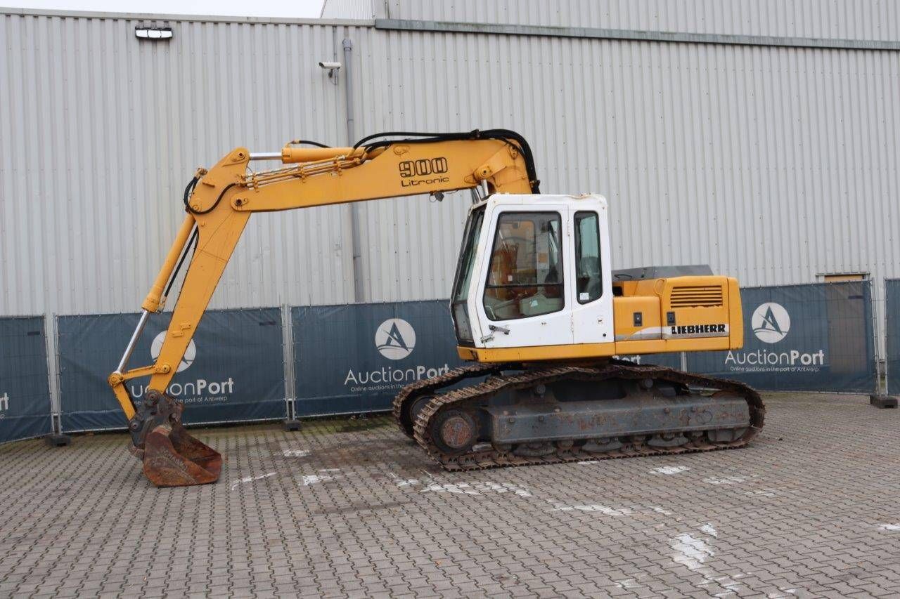 Excavator Liebherr R900B Litronic Diesel