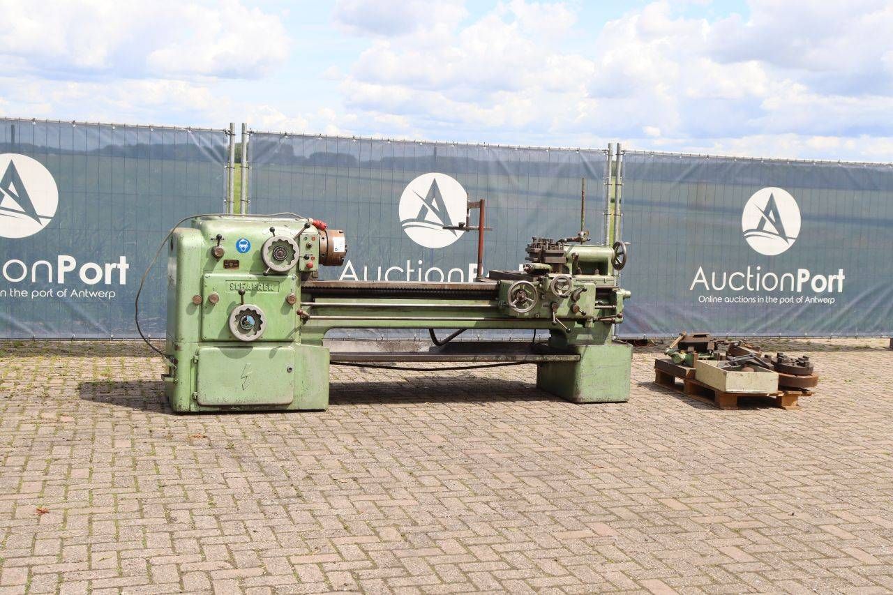 Schaerer Electric Metal Lathe with parts
