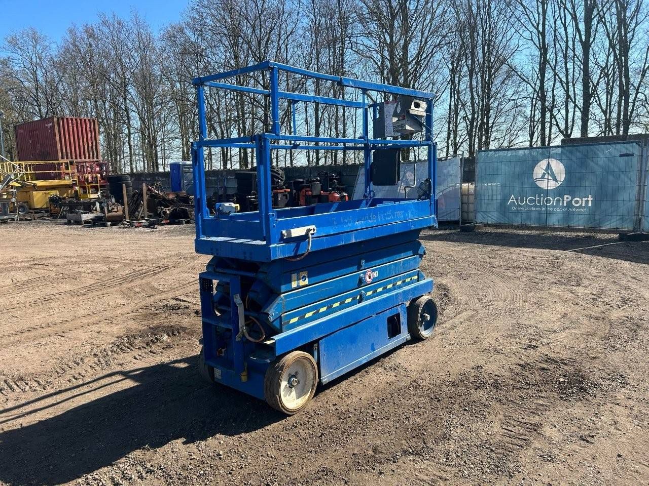 Scissor Lift Skyjack SJIII-3226 Electric 9.9m 2012