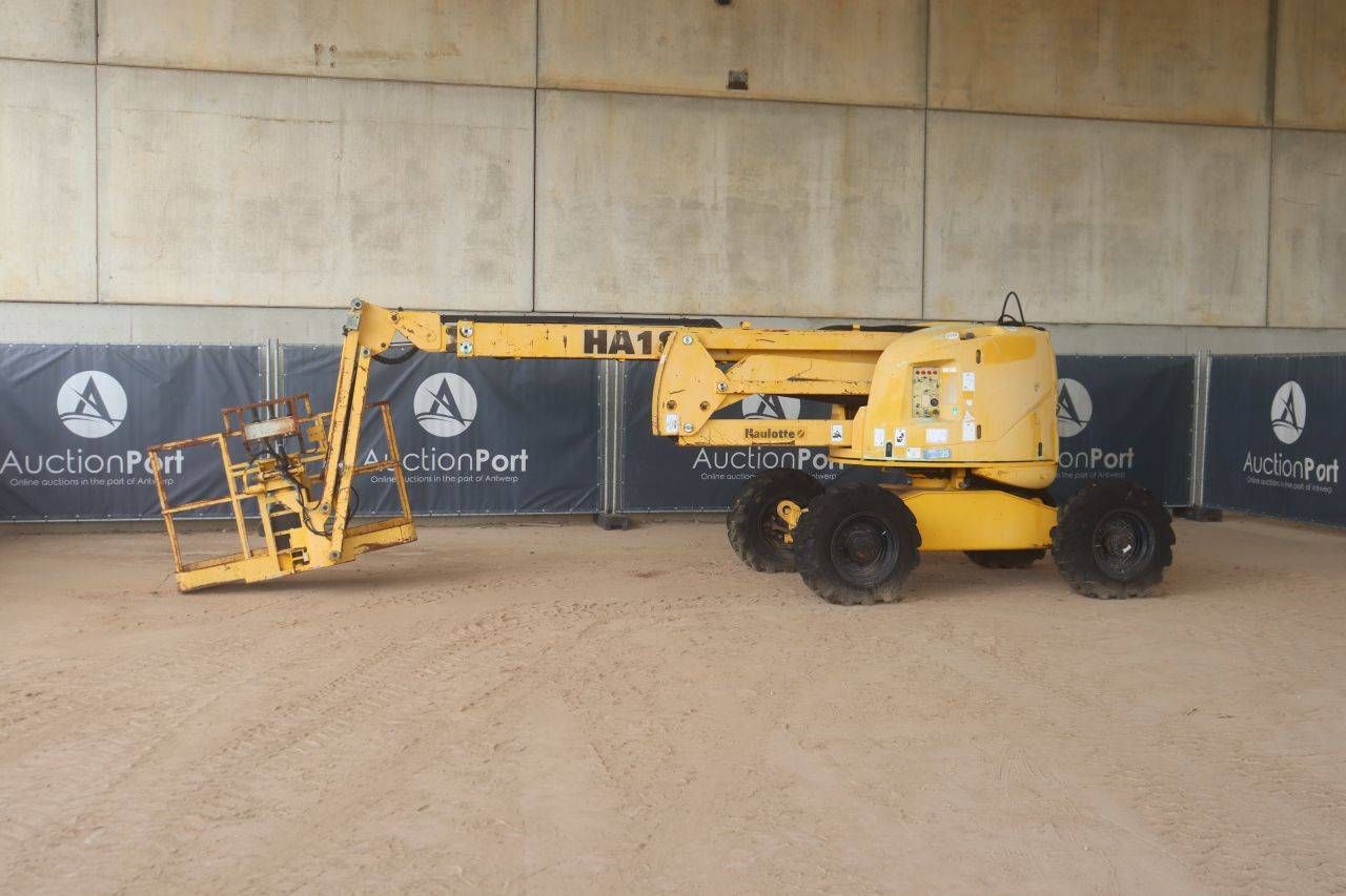 Piattaforma aerea articolata Haulotte HA18 PX Diesel 17,3 m 2001