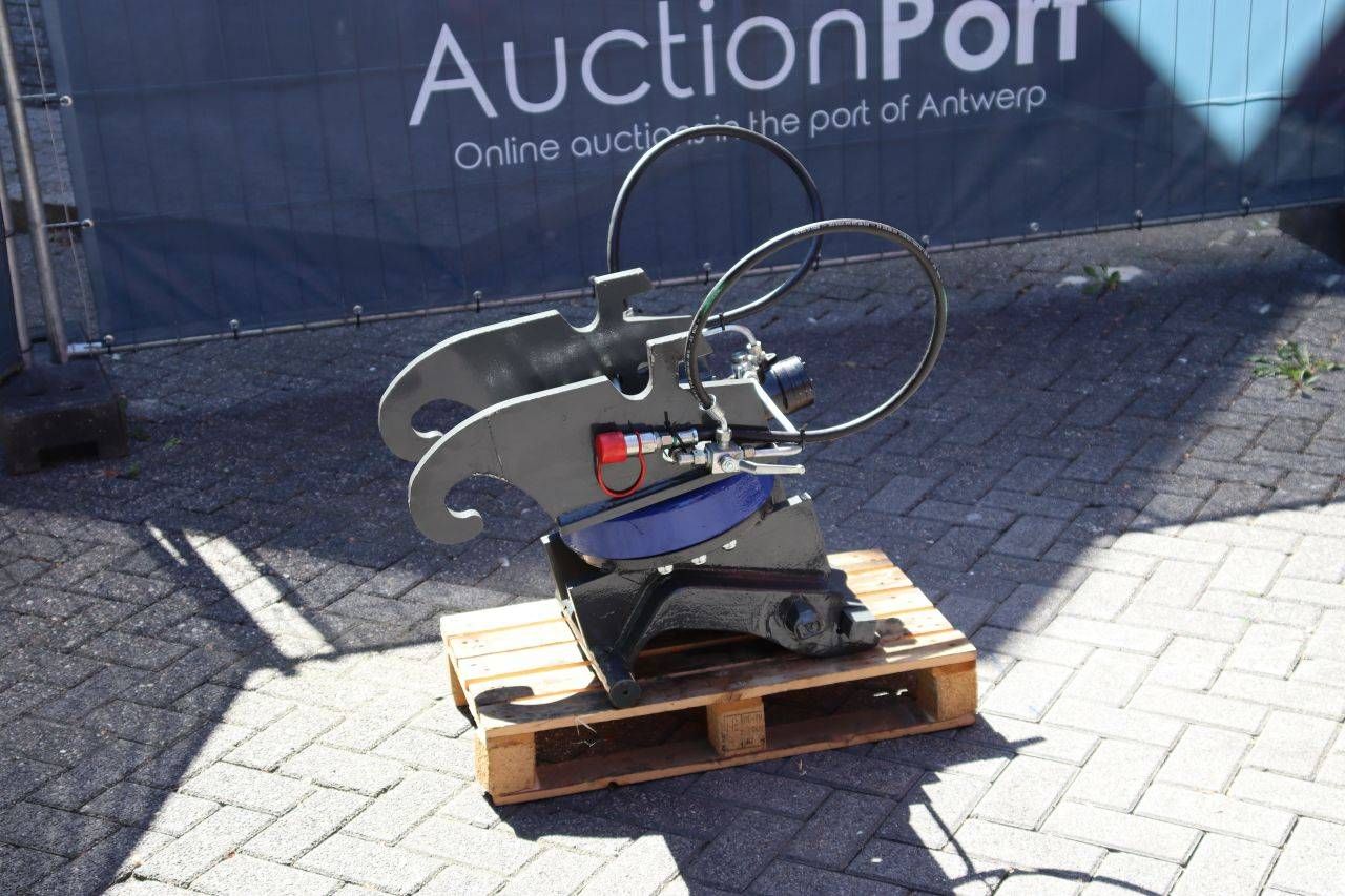 Adattatore rotante CW10 con attacco rapido idraulico Granit 2025