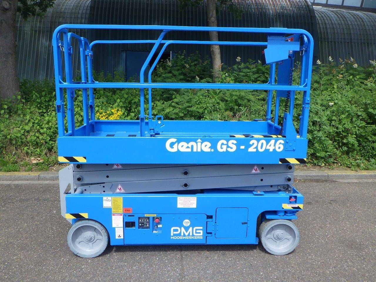 Scissor lift Genie GS-2046 Electric 8.10m 2015