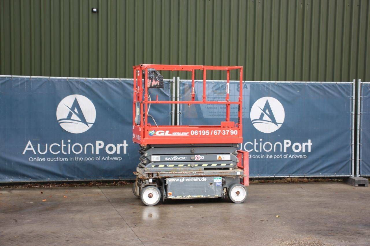Scissor lift SkyJack SJ3219 Electric 7.65m 2021