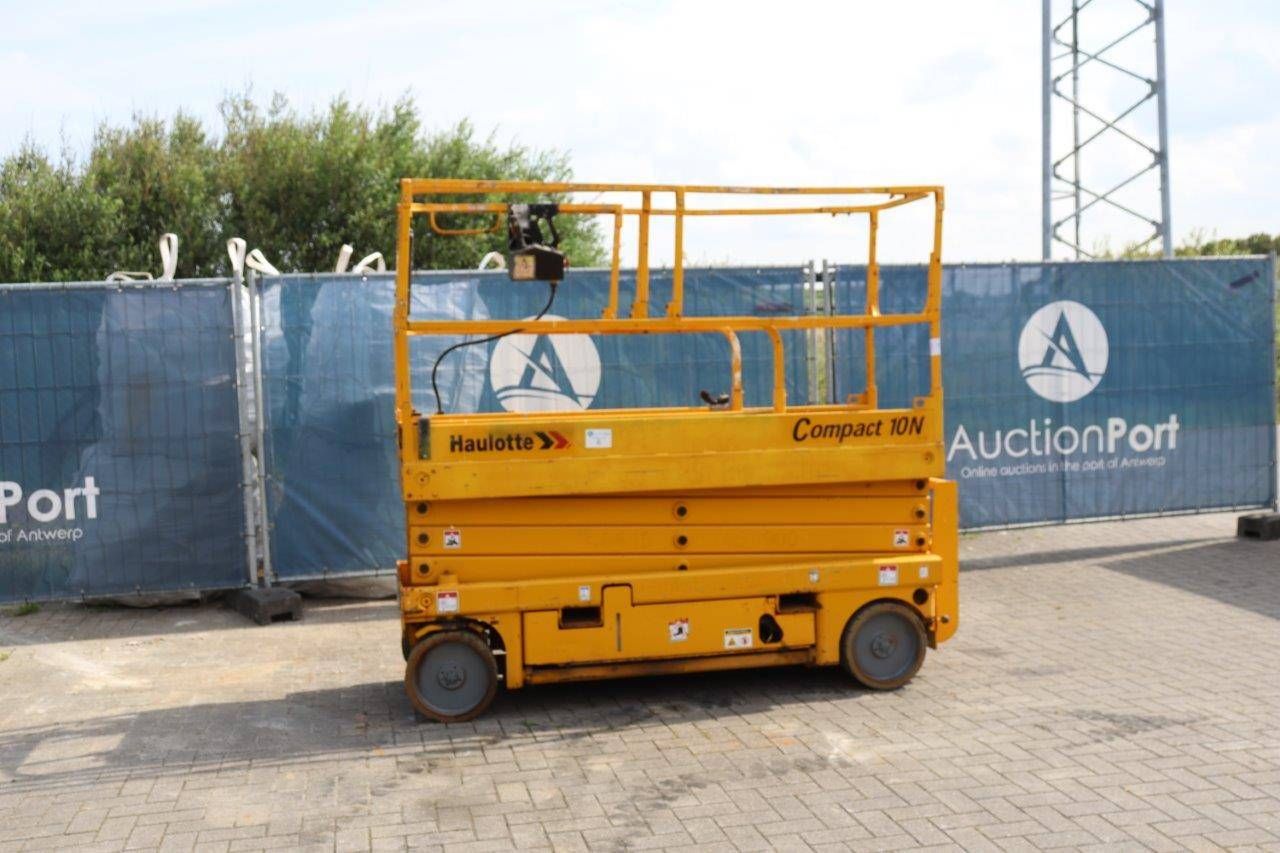 Scissor lift Haulotte Compact 10N Electric 230kg 9.8m 2008