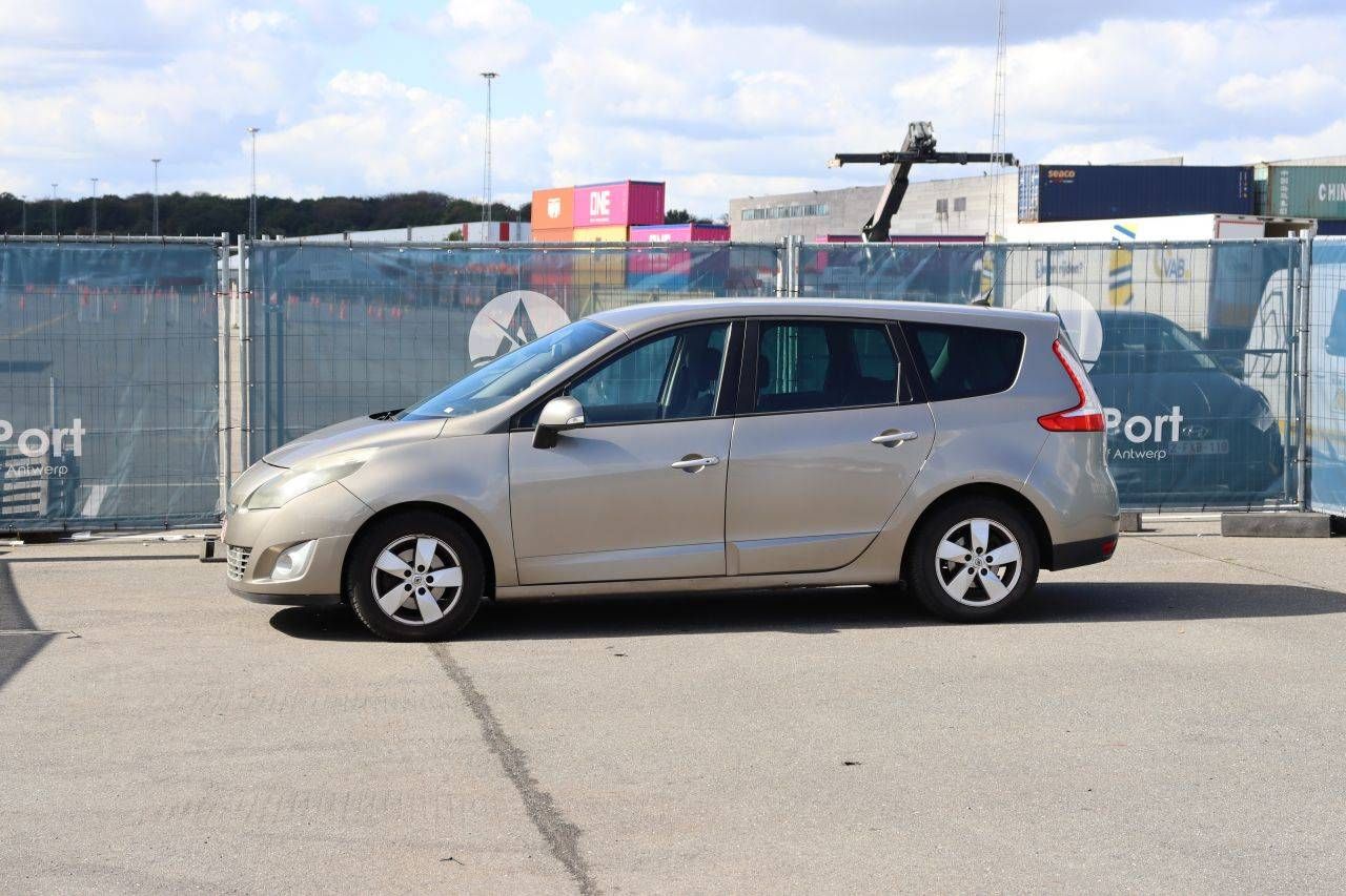 Renault Grand Scenic Diesel Station Wagon 105hp 2009 (Margin)