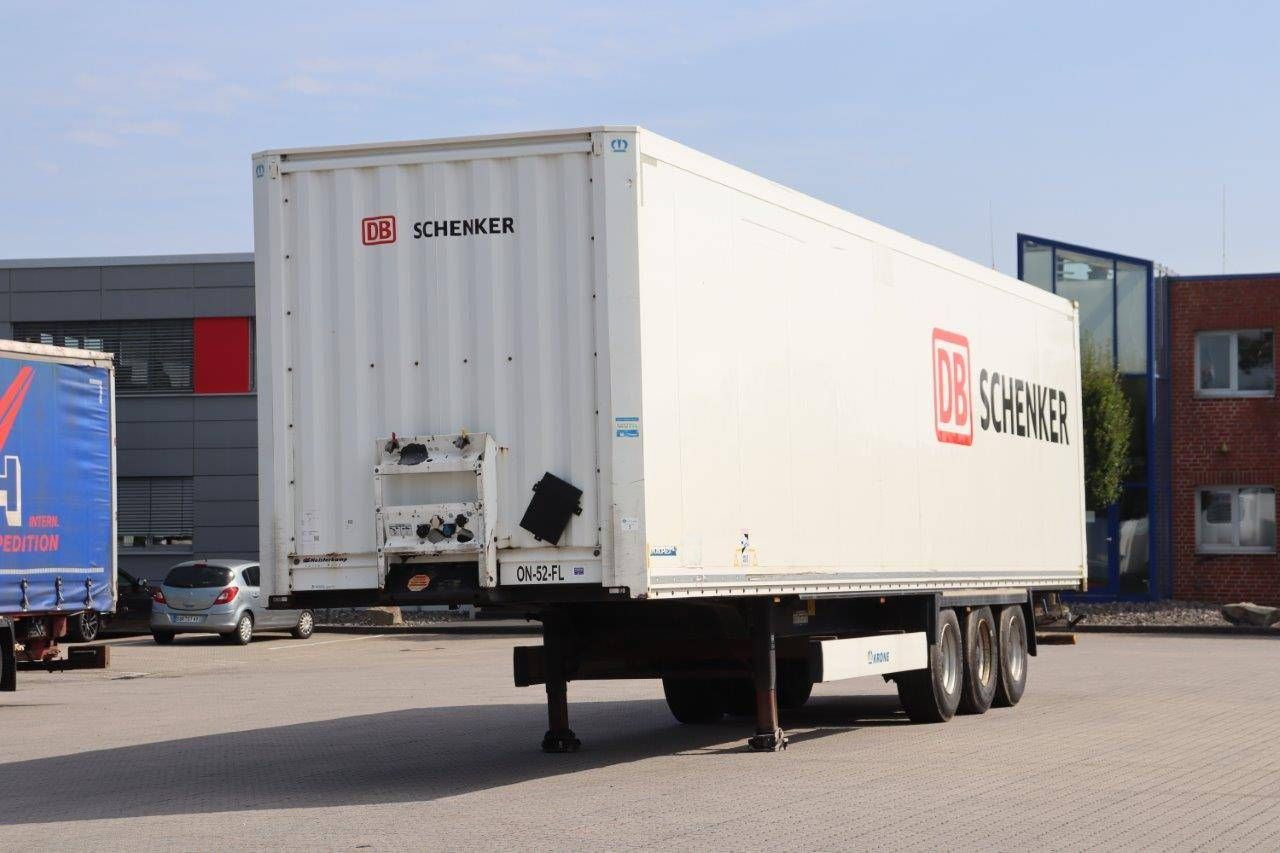 Closed Trailer Krone SD 2014