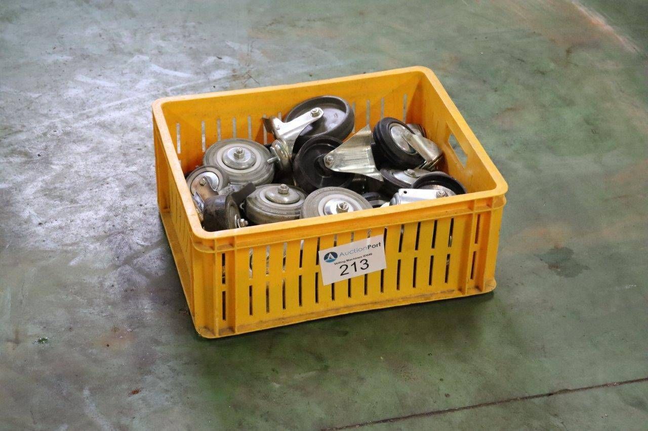 Tray with rotating wheels