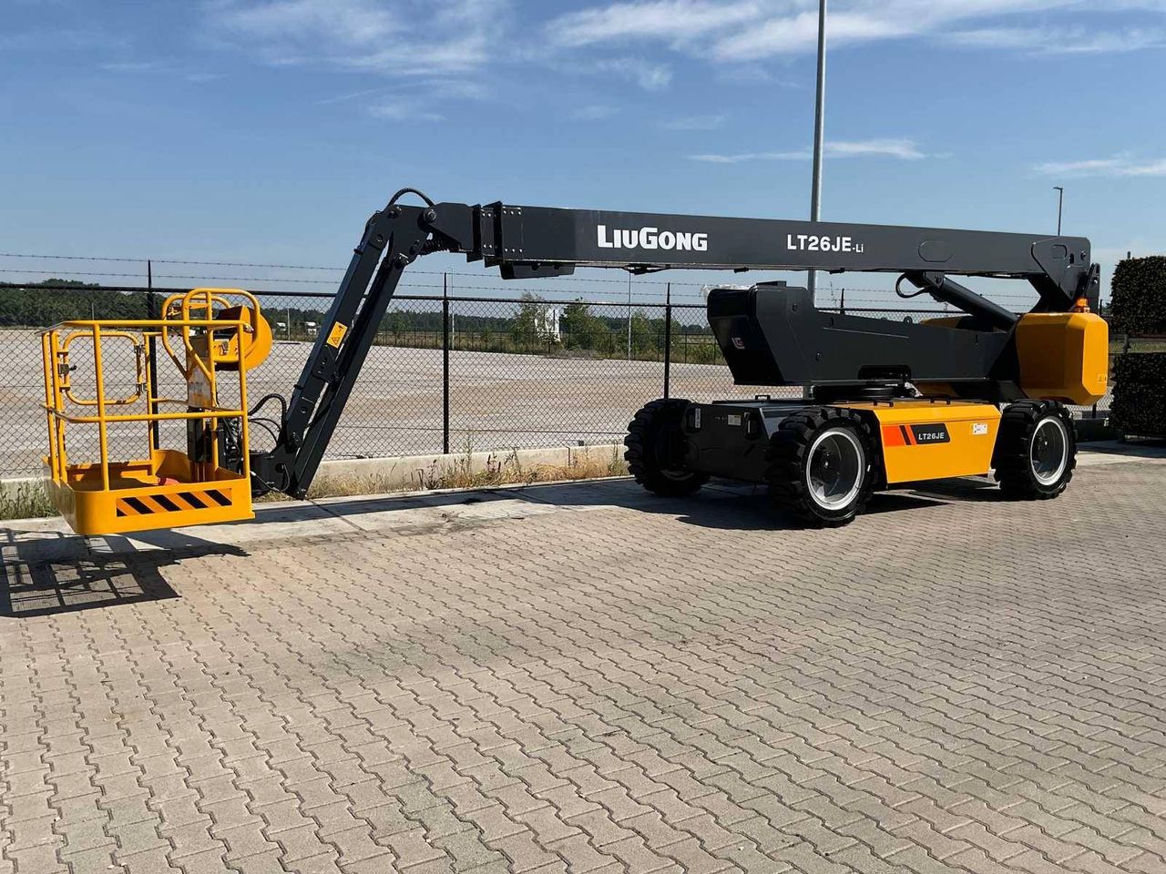 Telescopic boom lift LiuGong LT26JE-Li Electric 28.1m New