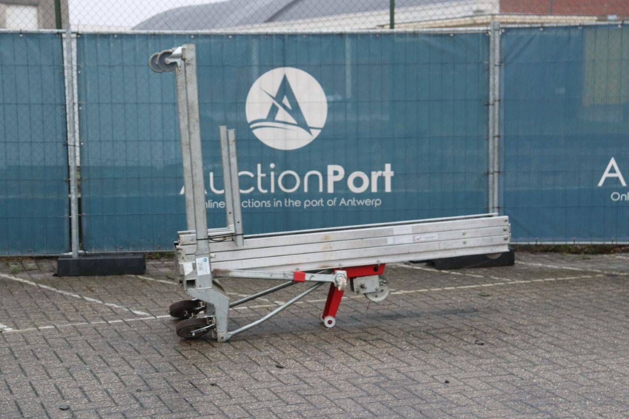 Material lift