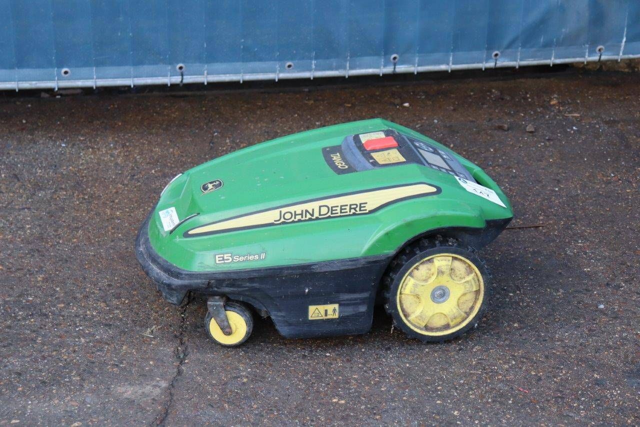 Lawn Mower John Deere Tango E5 Series II Electric 2017