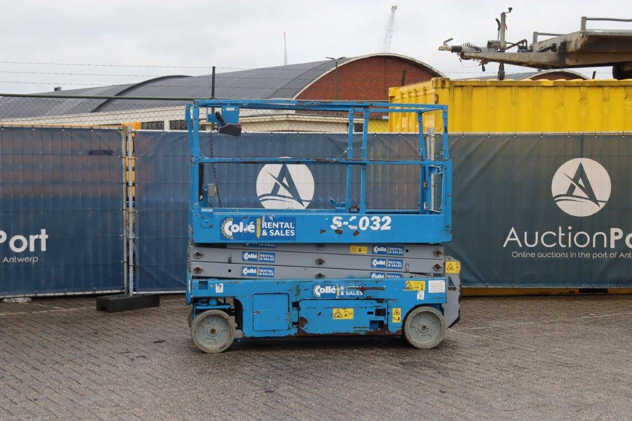 Scissor Lift Genie GS-2032 Electric 8.13m 2015