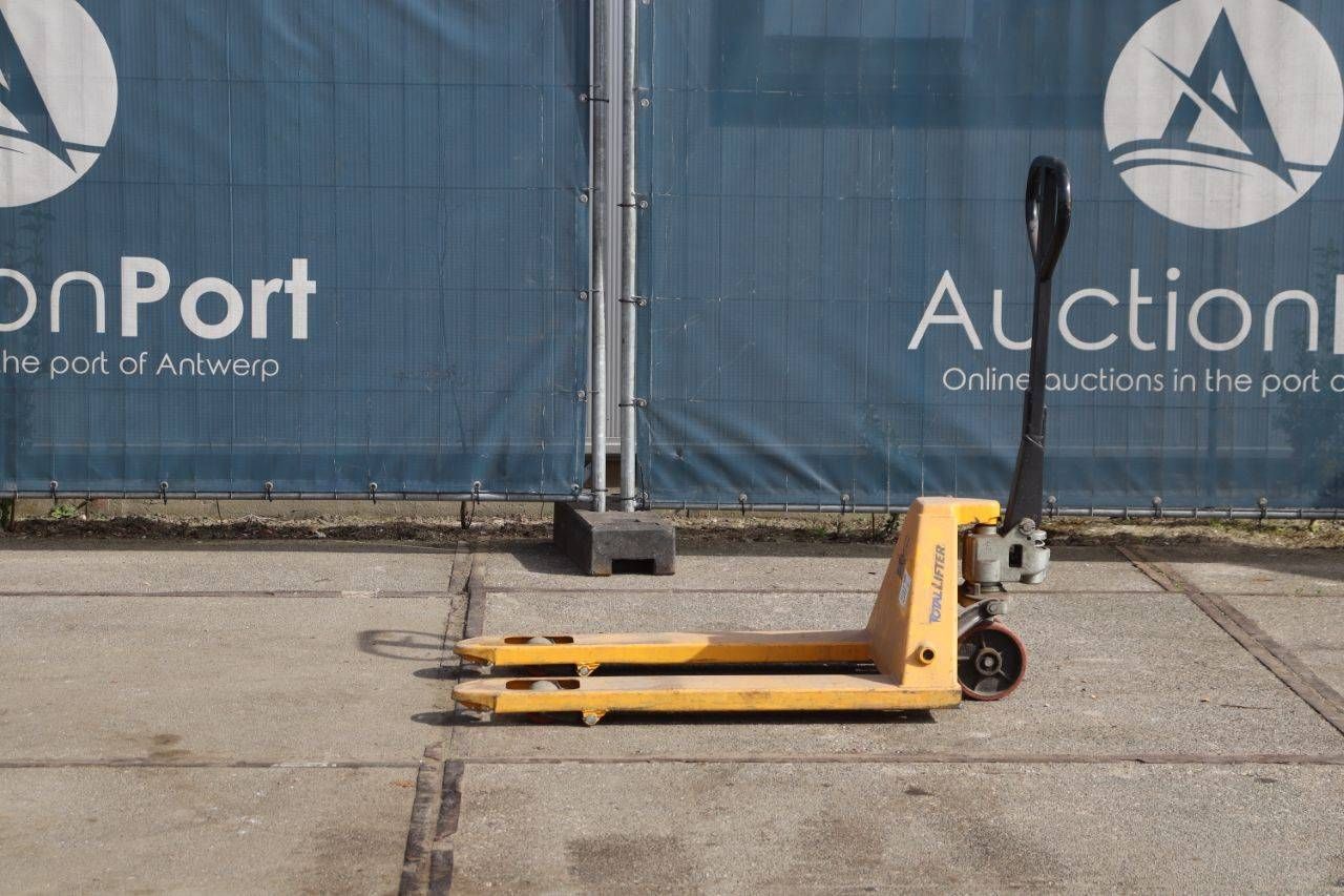 Total Lifter Manual Pallet Truck 2000kg