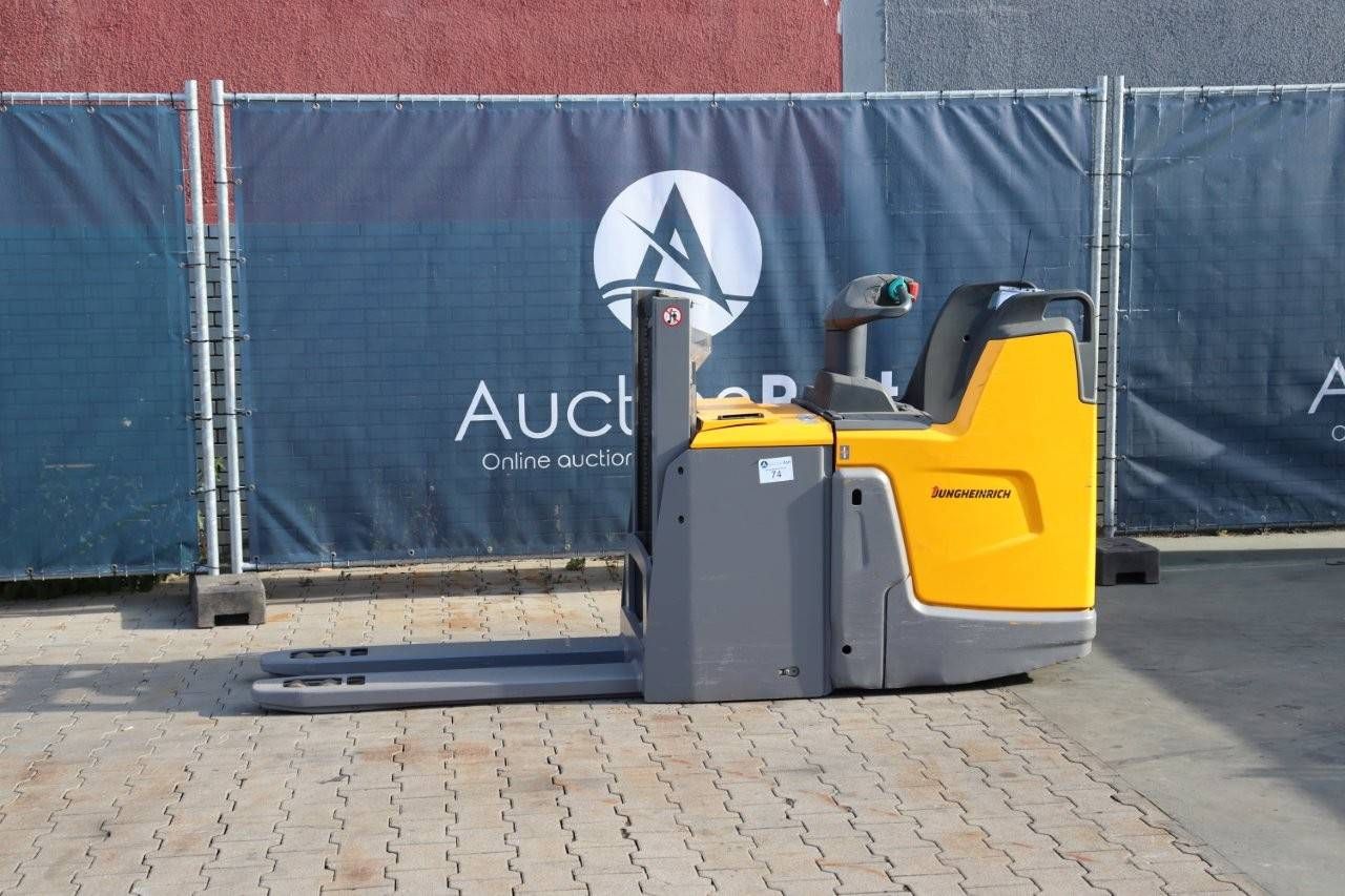 Stacker Jungheinrich Electric 1000kg 1.66m