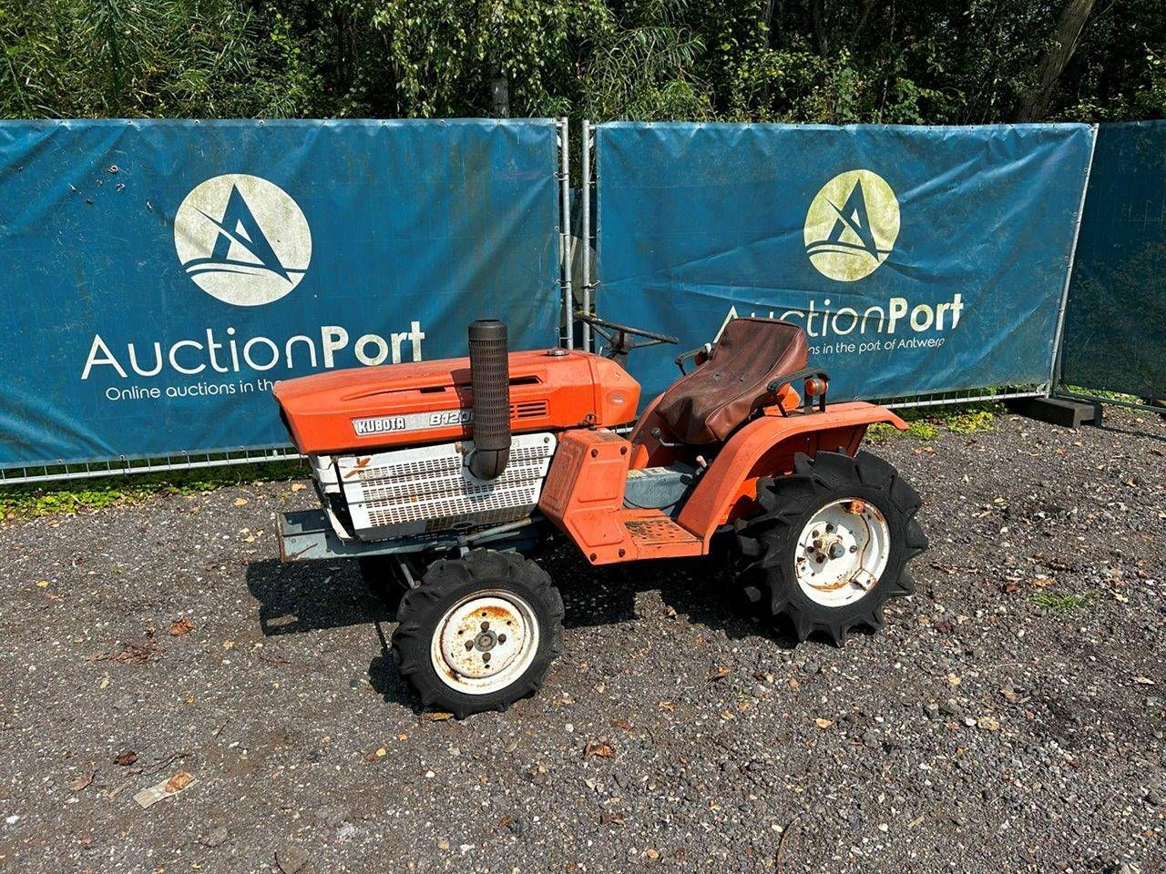 Mini tractor Kubota B1200 Diesel 12hp