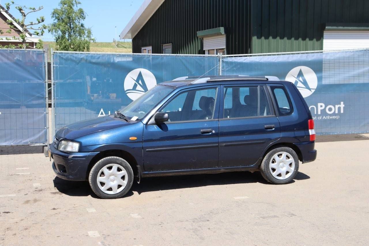 Mazda Demio Petrol 2000