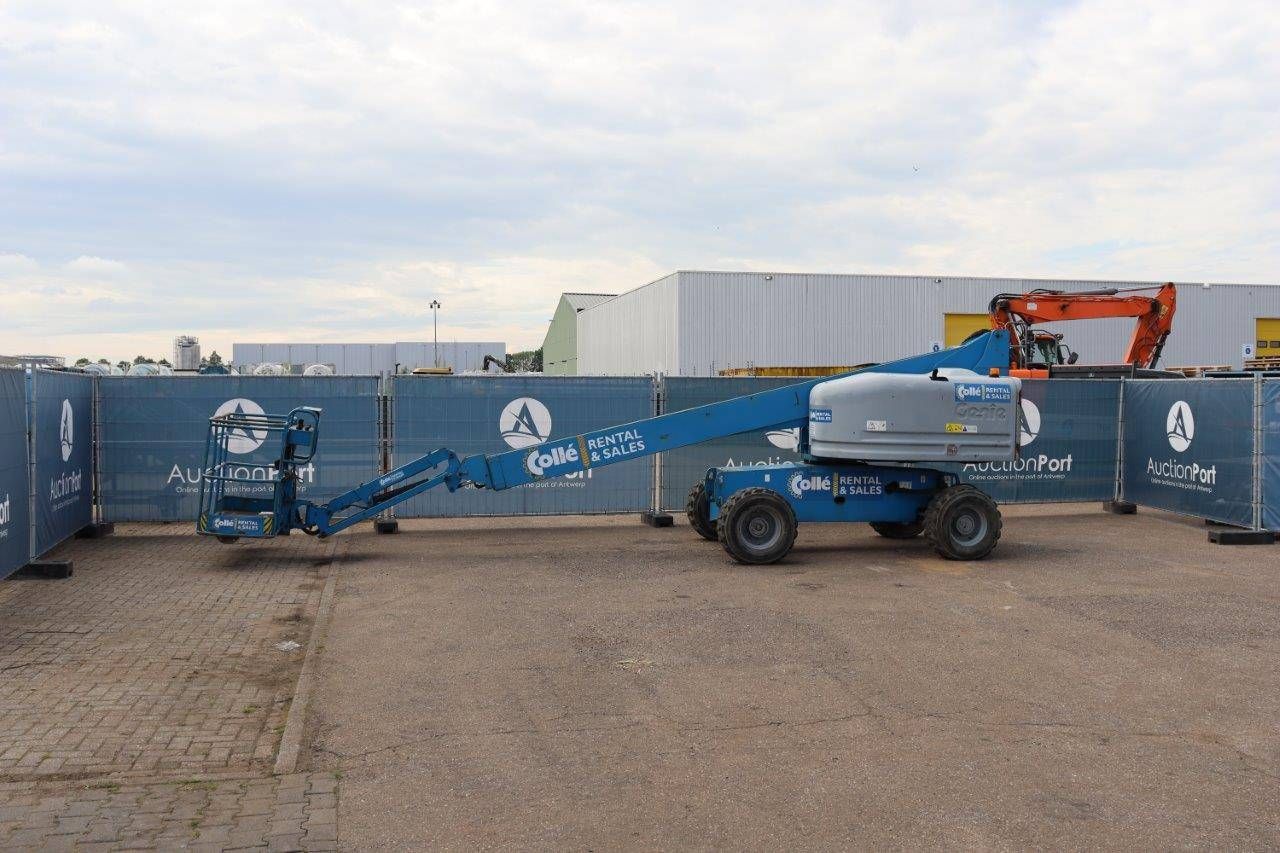 Telescopic boom lift Genie S45 Diesel 227kg 15.56m 2012