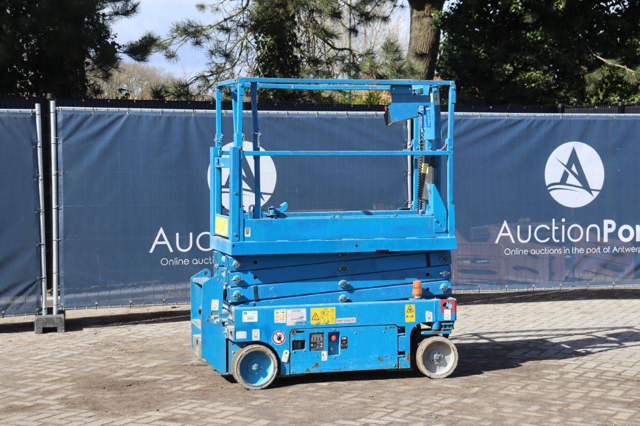 Scissor lift Genie GS-1932 Electric 7.85m 2013