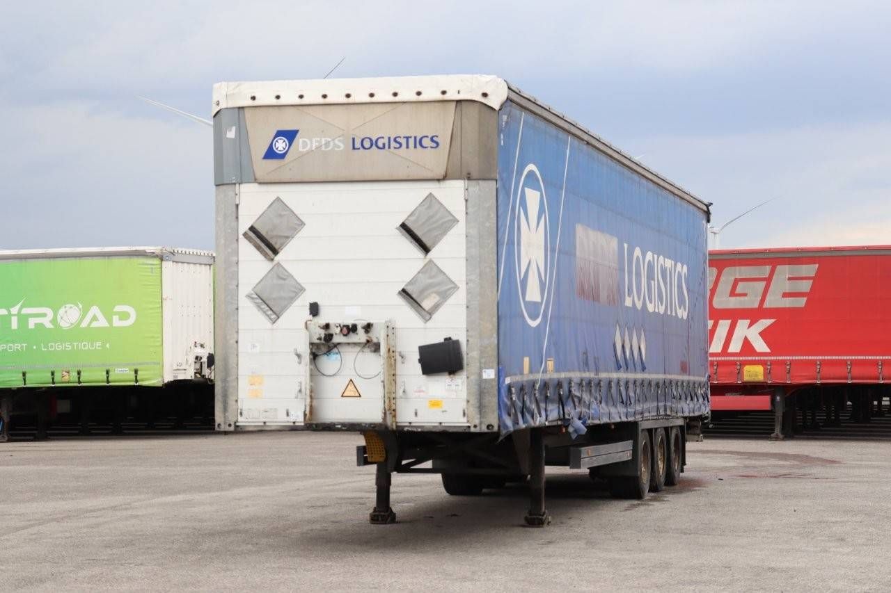 Curtainsider semi-trailer Schmitz Cargobull SCB*S3T 2013