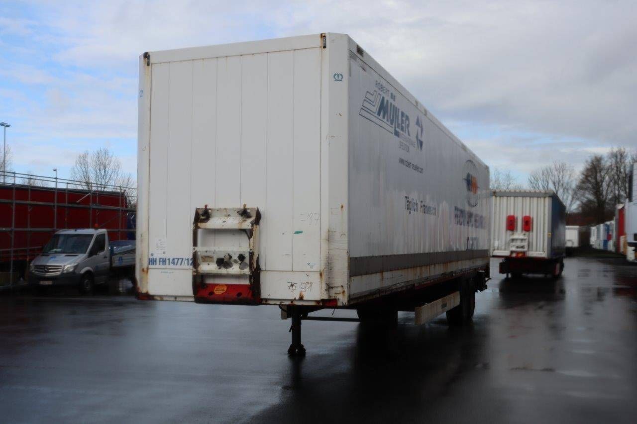 Closed Semitrailer Krone SZ 2012