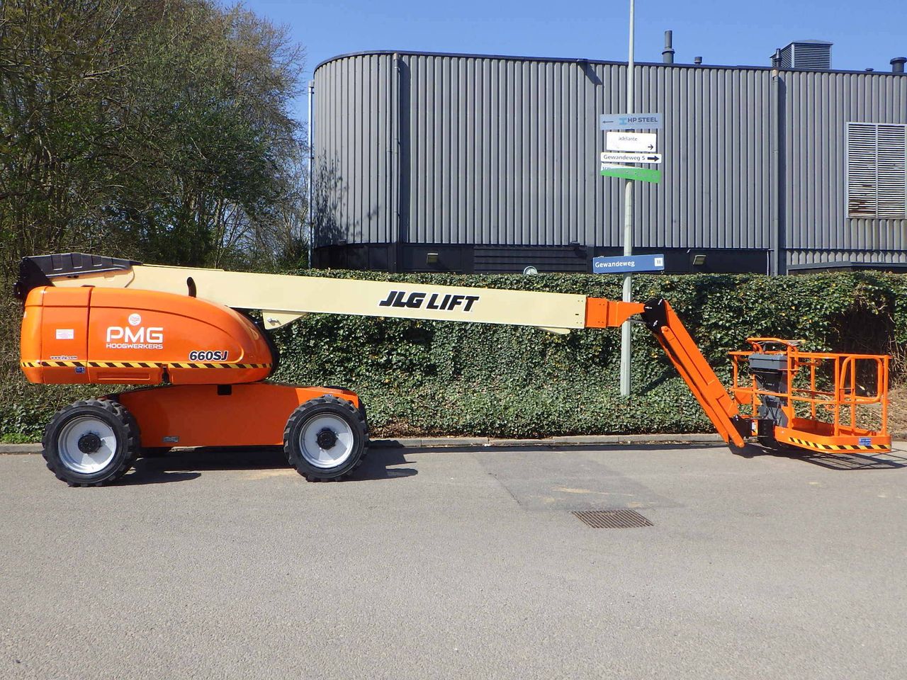 Telescopic boom lift JLG 660SJ Diesel 21.80m 2012