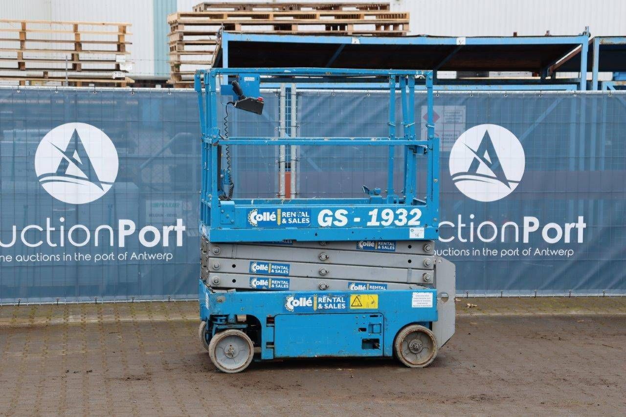 Scissor lift Genie GS1932 Electric 227kg 7.8m 2014