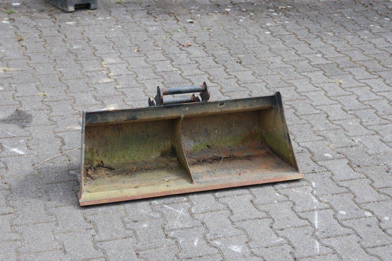 Excavator bucket