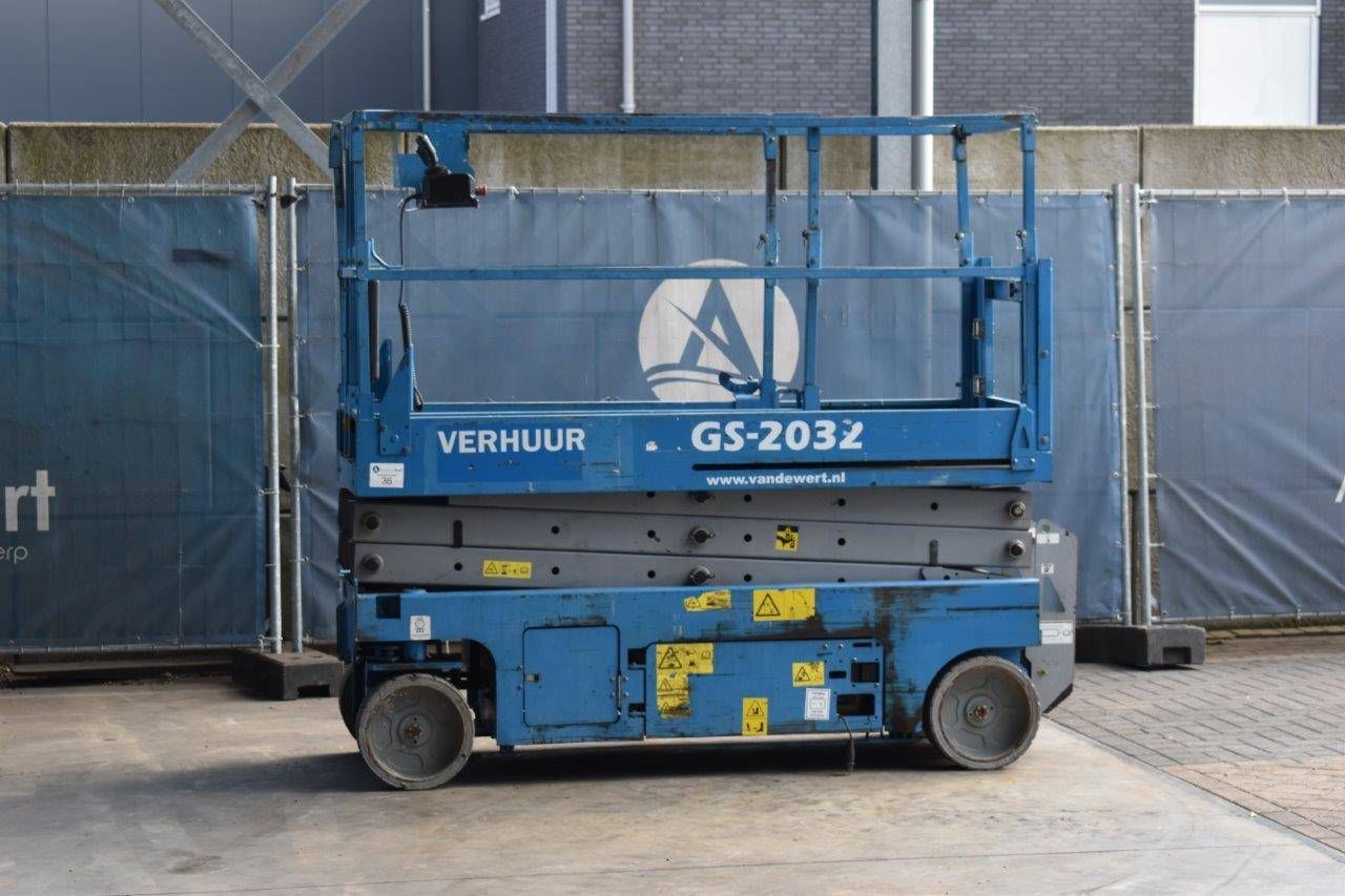 Scissor lift Genie GS-2032 Electric