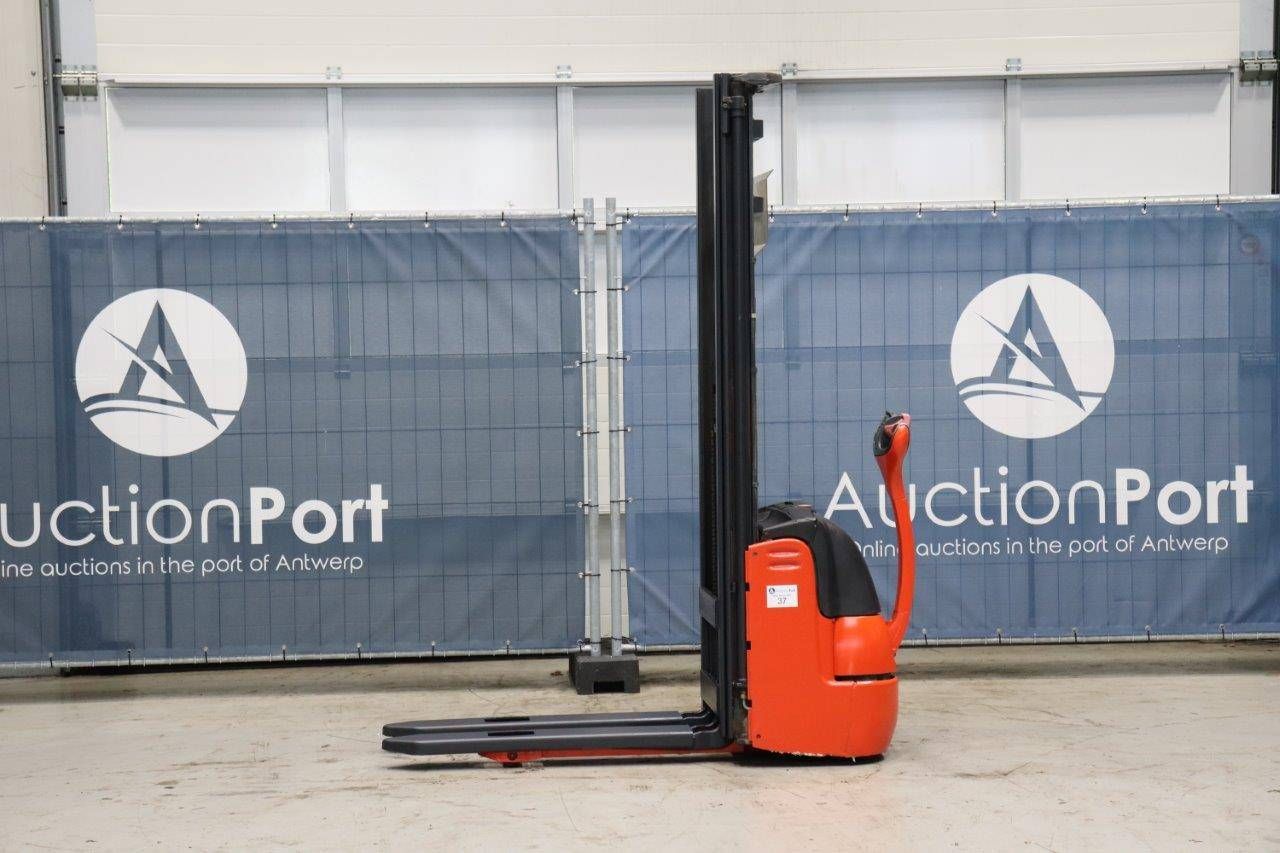 Stacker Fenwick-Linde L12 Electric 1200kg 4.2m 2005