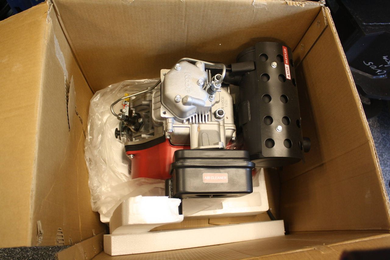 Motore diesel KD192 nuovo, nella sua confezione originale, per miniescavatore.