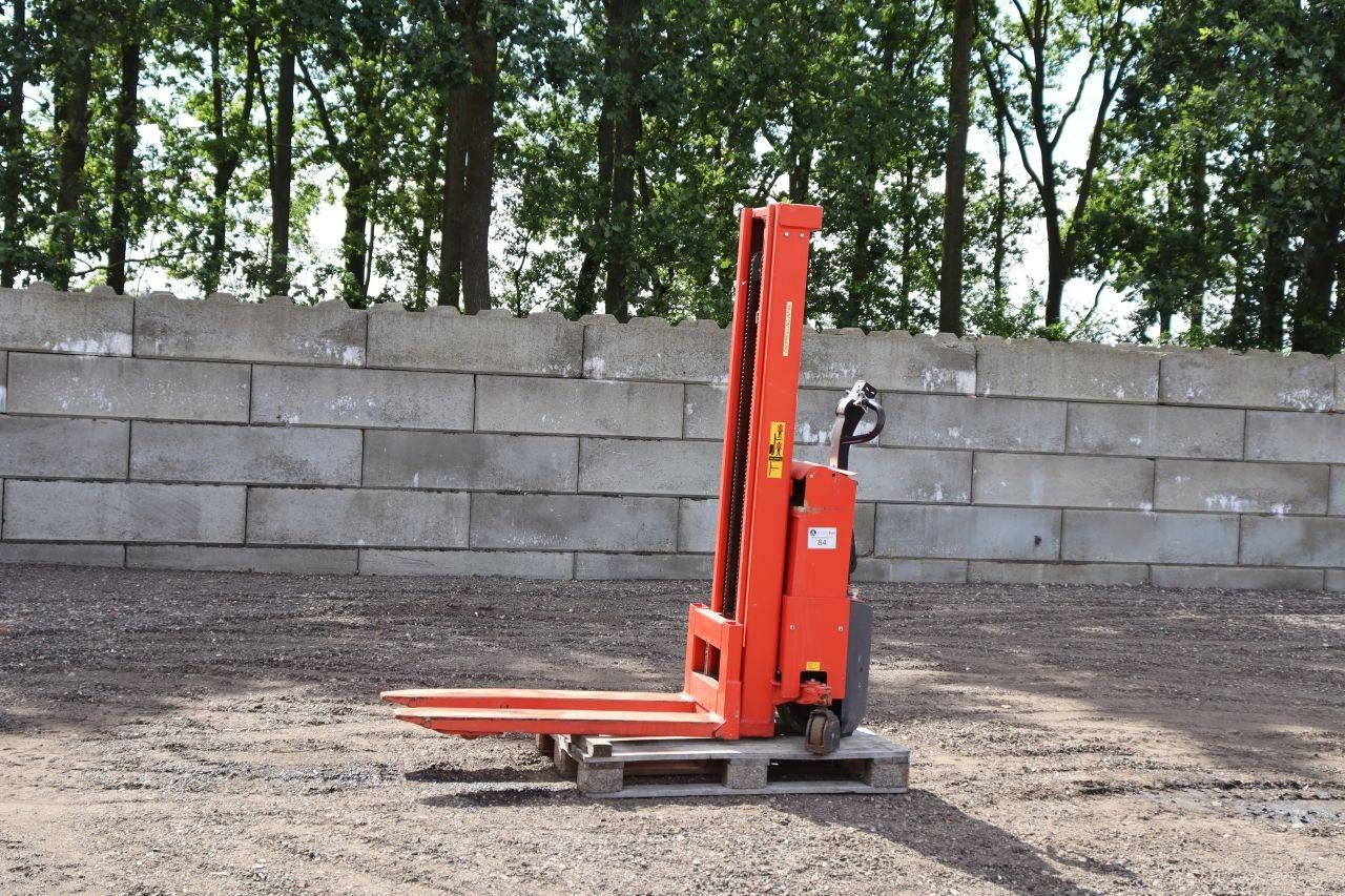 Carrello elevatore elettrico Logitrans 1001/2850, portata 1000 kg, altezza 2,85 m, anno 2007.