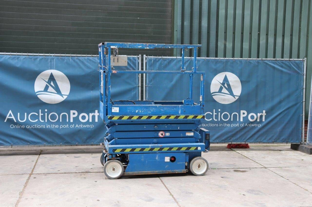 Scissor lift SkyJack SJ3219 Electric 227kg 7.62m 2012