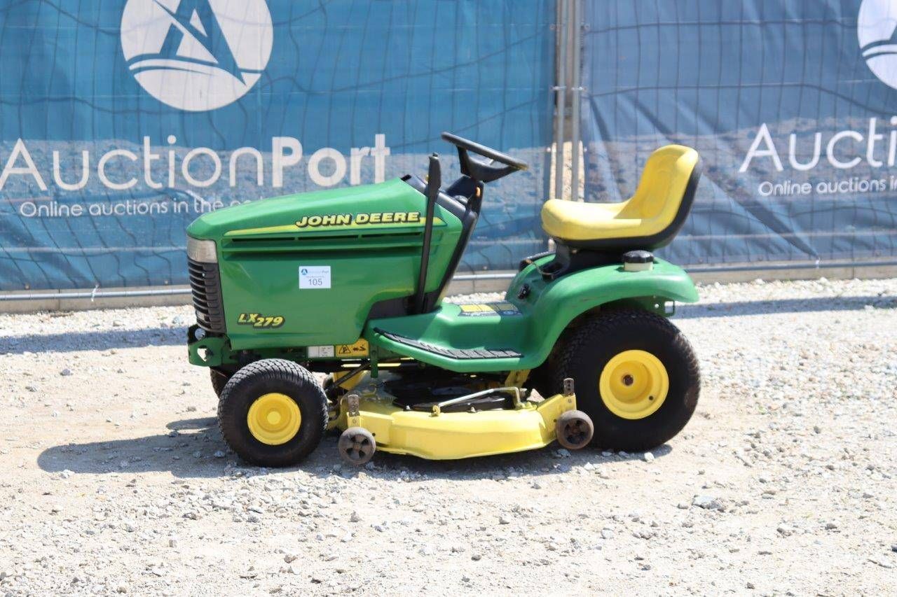 Riding mower John Deere LX279 Petrol
