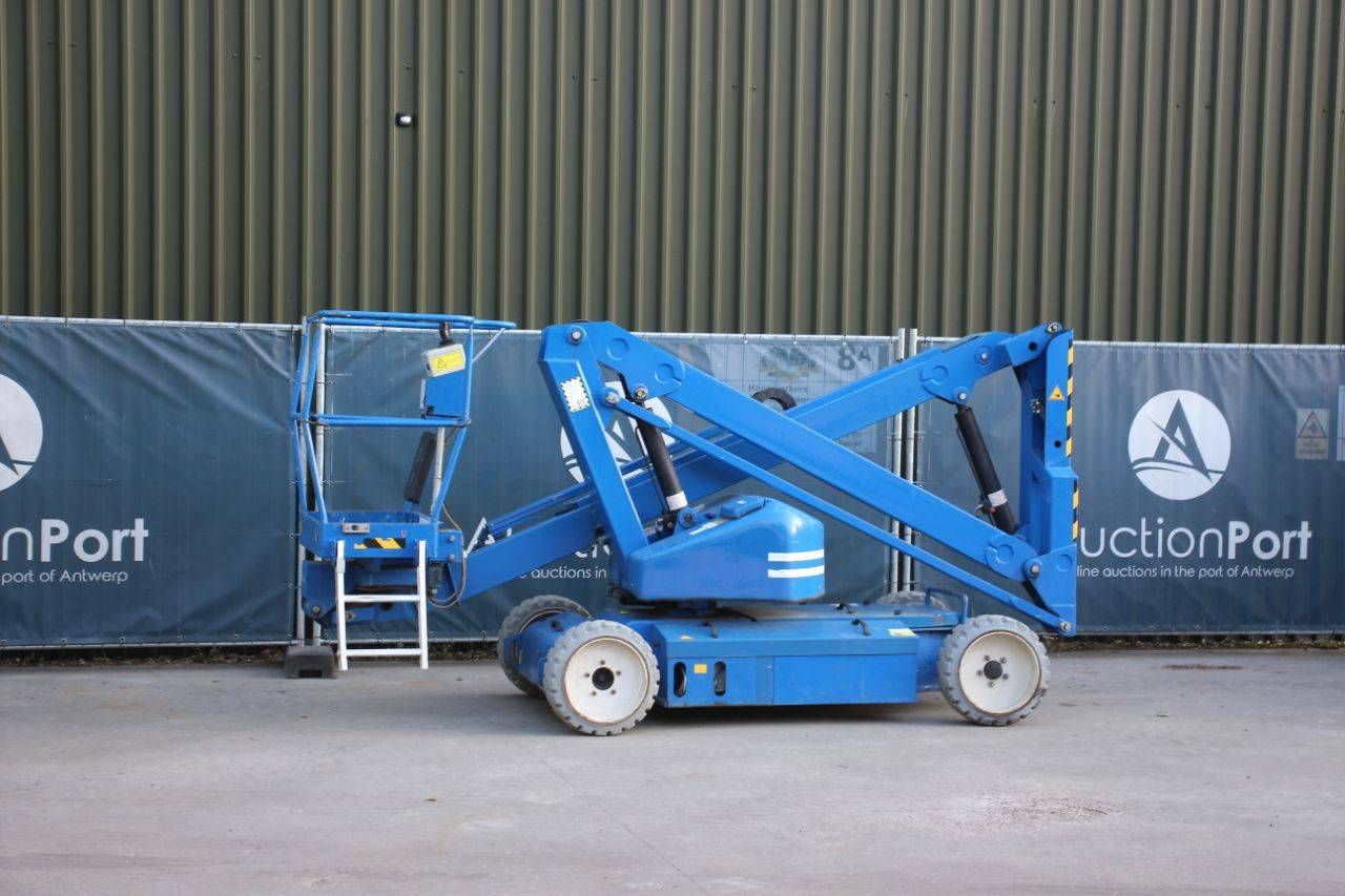 UpRight AB38 Electric Articulating Boom Lift 13.4m 