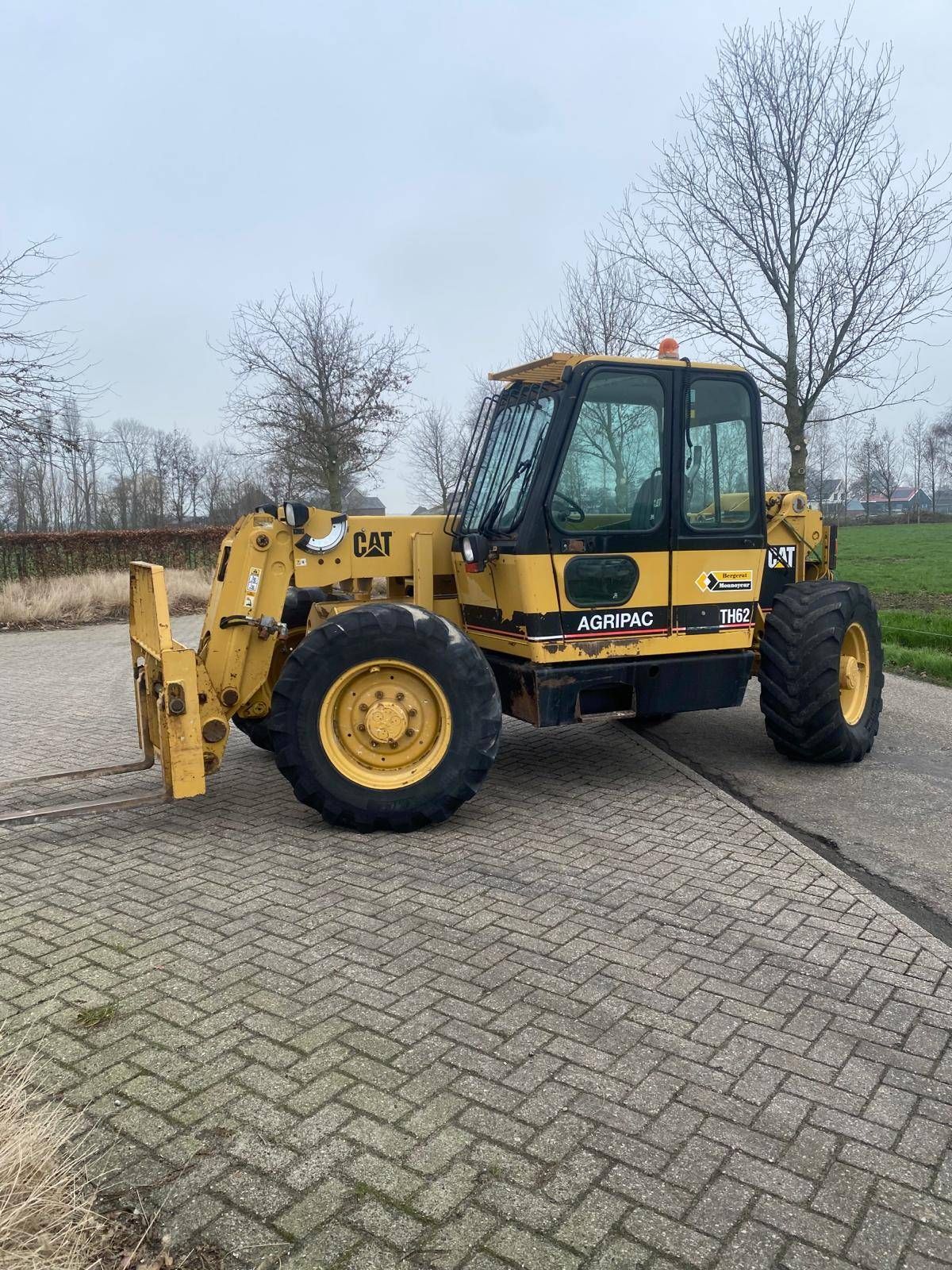 Telehandler Caterpillar TH62 Diesel 2721kg 7.6m