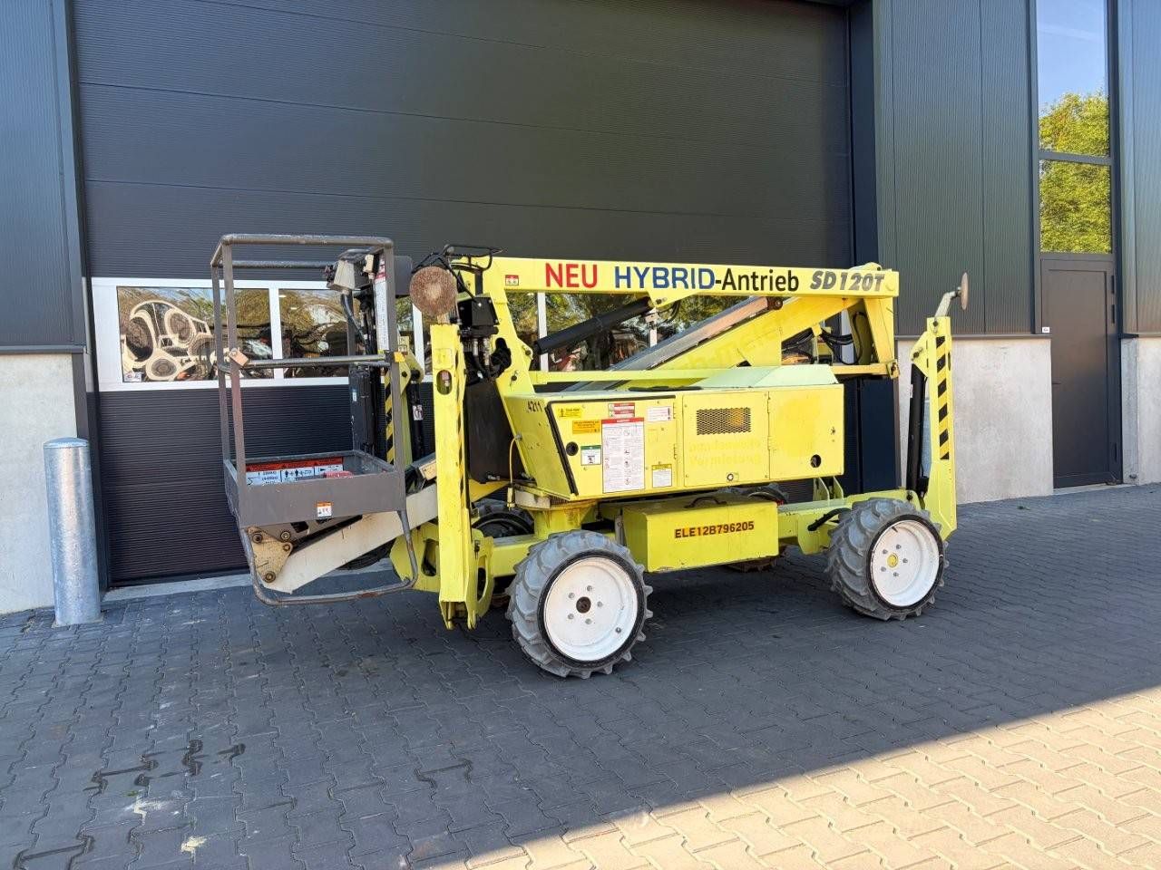 Niftylift SD 120 DE Articulated Boom Lift Electric/Diesel 12.65m 2013